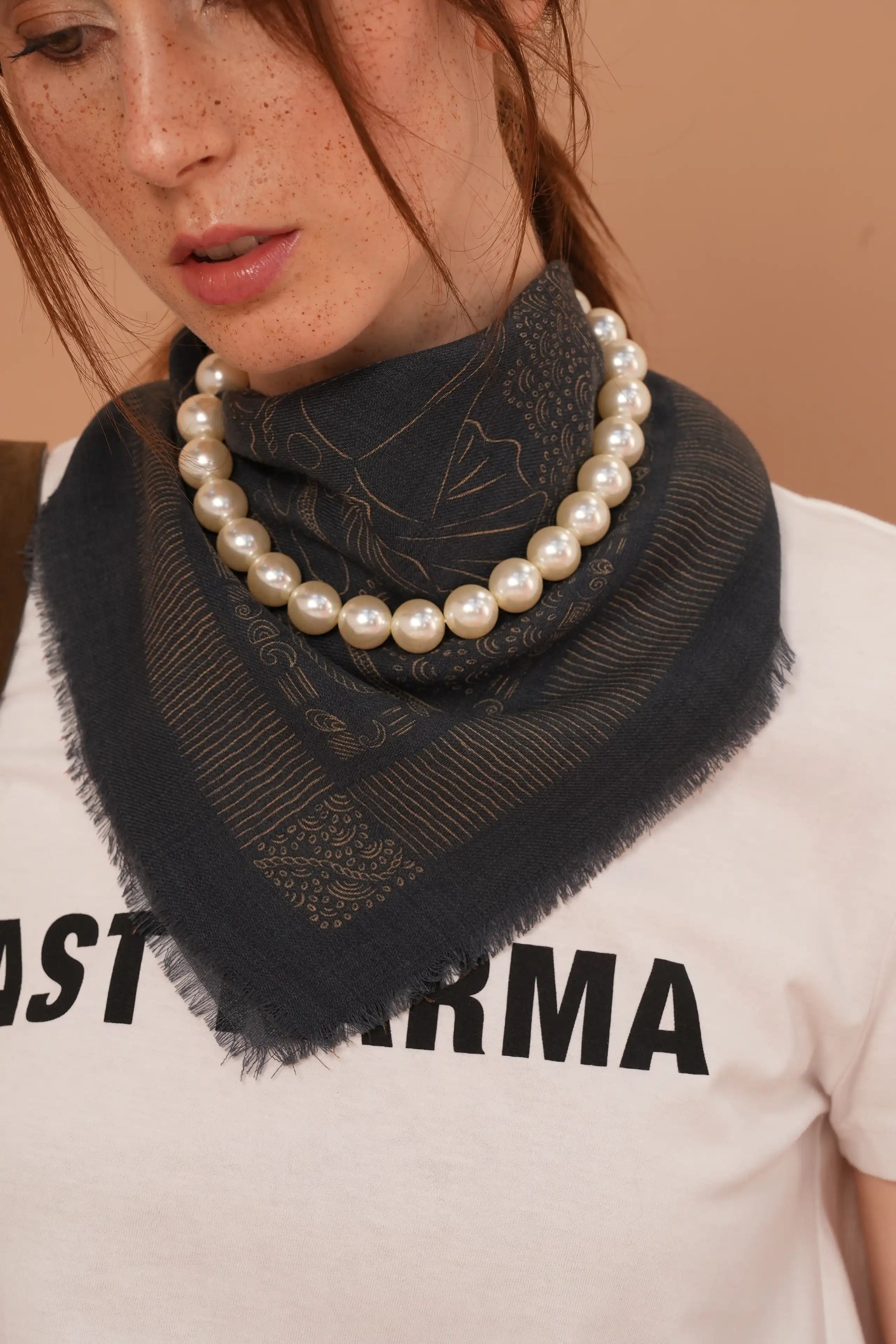 La Mer Subtle Navy and Golden